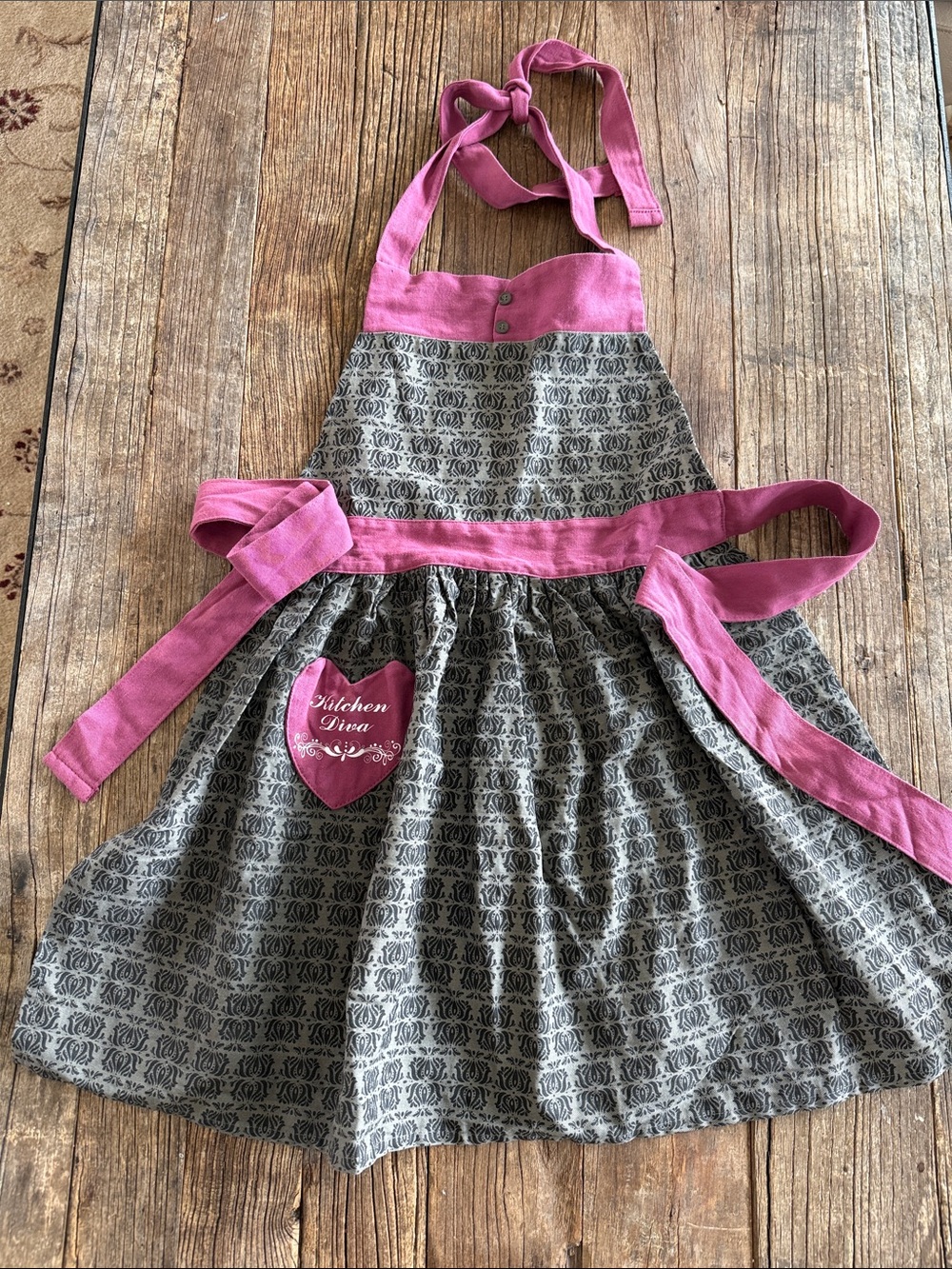 Pink & Gray 'Kitchen Diva' Apron